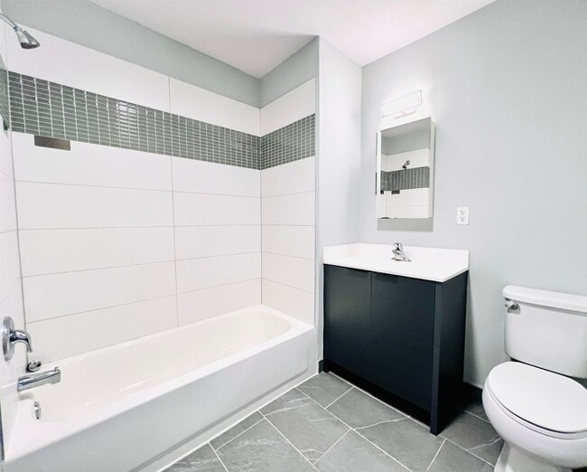 Building Photo - 160 Lafayette St