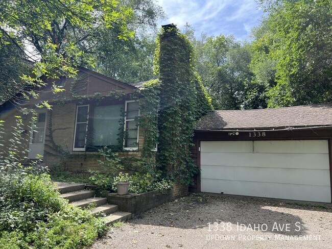 Building Photo - 1338 Idaho Ave S