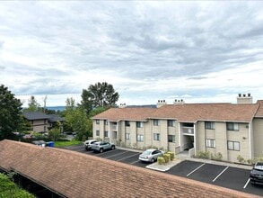Building Photo - 1315 S Puget Dr