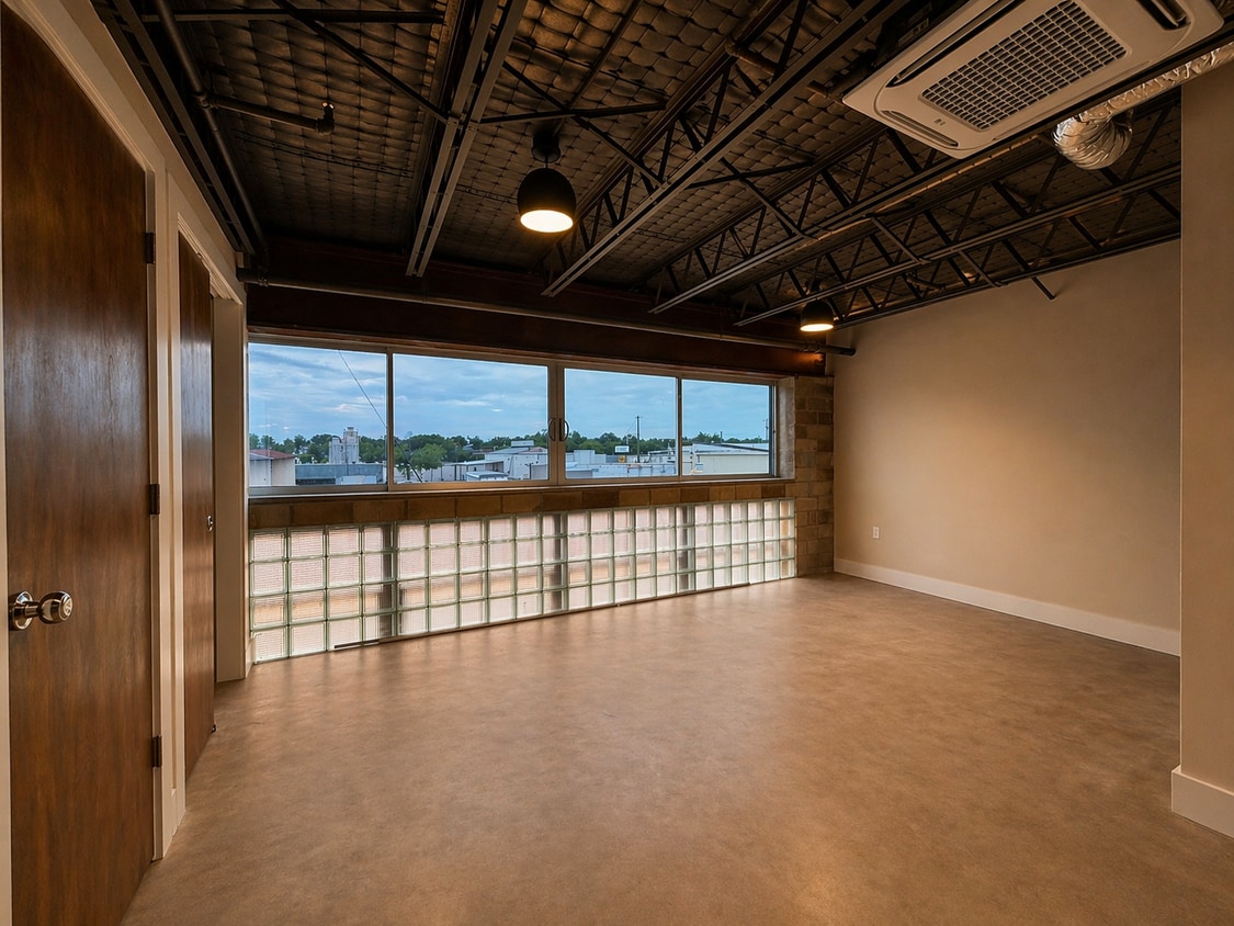 Building Photo - The Garden Lofts