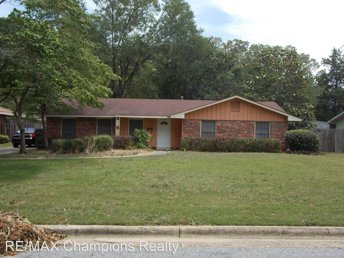 Primary Photo - 3 br, 2 bath House - 4902 Chesil Ave