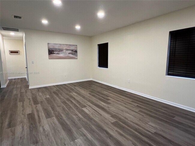 Foto del edificio - 189 Glendale Dr