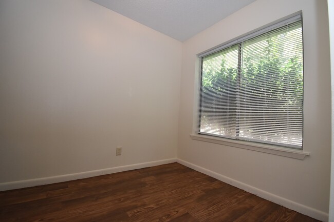 Foto del edificio - Saratoga Street Duplex