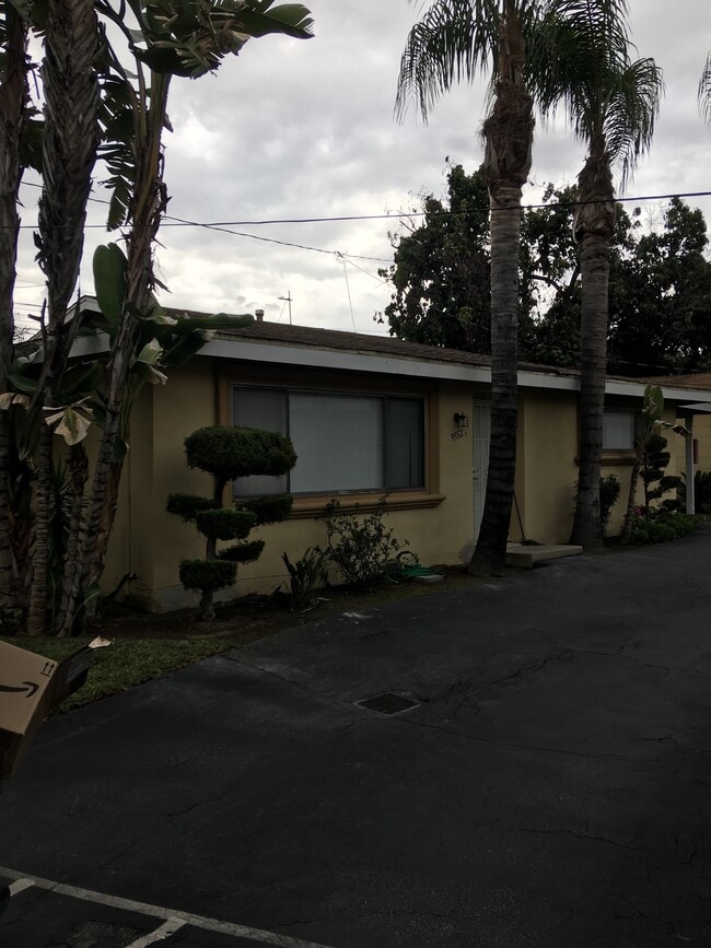 Building Photo - 9550 Cortada St