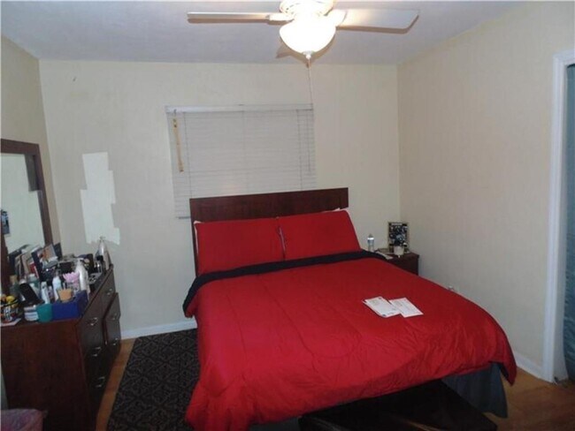 Foto del edificio - 1981 SW 56th Ave