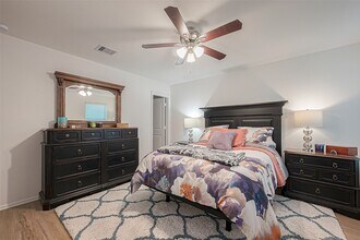 Building Photo - 724 Cedar Gate Ln