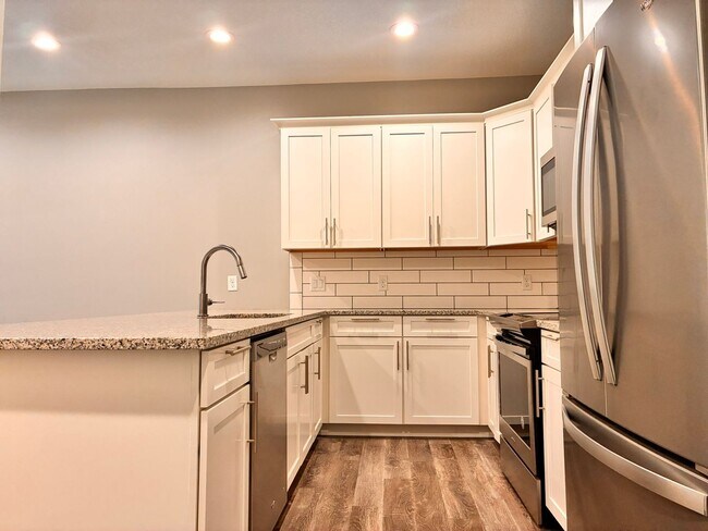 Building Photo - 3BR 2.5ba Townhome in Waukee