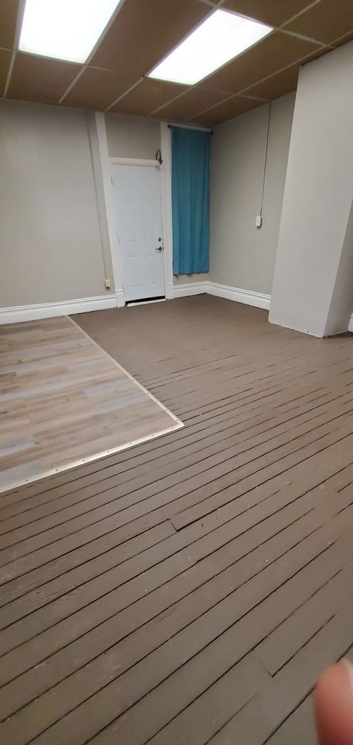 Building Photo - Beautiful Loft  in the Heart of Town