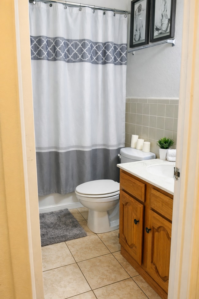 Photo - 219 W 4th St Townhome