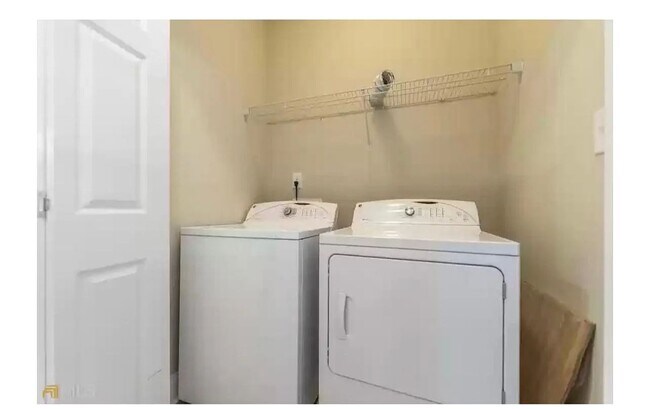 Foto del edificio - 211 Gray Fox Xing