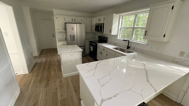 Foto del edificio - Beautiful 3 Bed / 2.5 Bath home in WLR!
