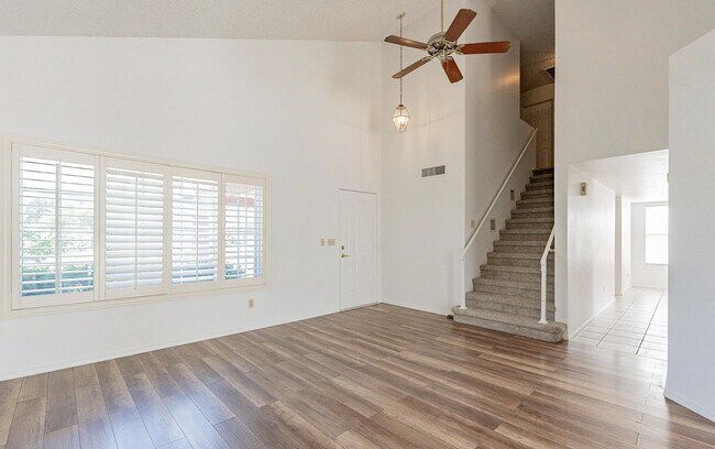 Foto del edificio - 18828 N 15th St