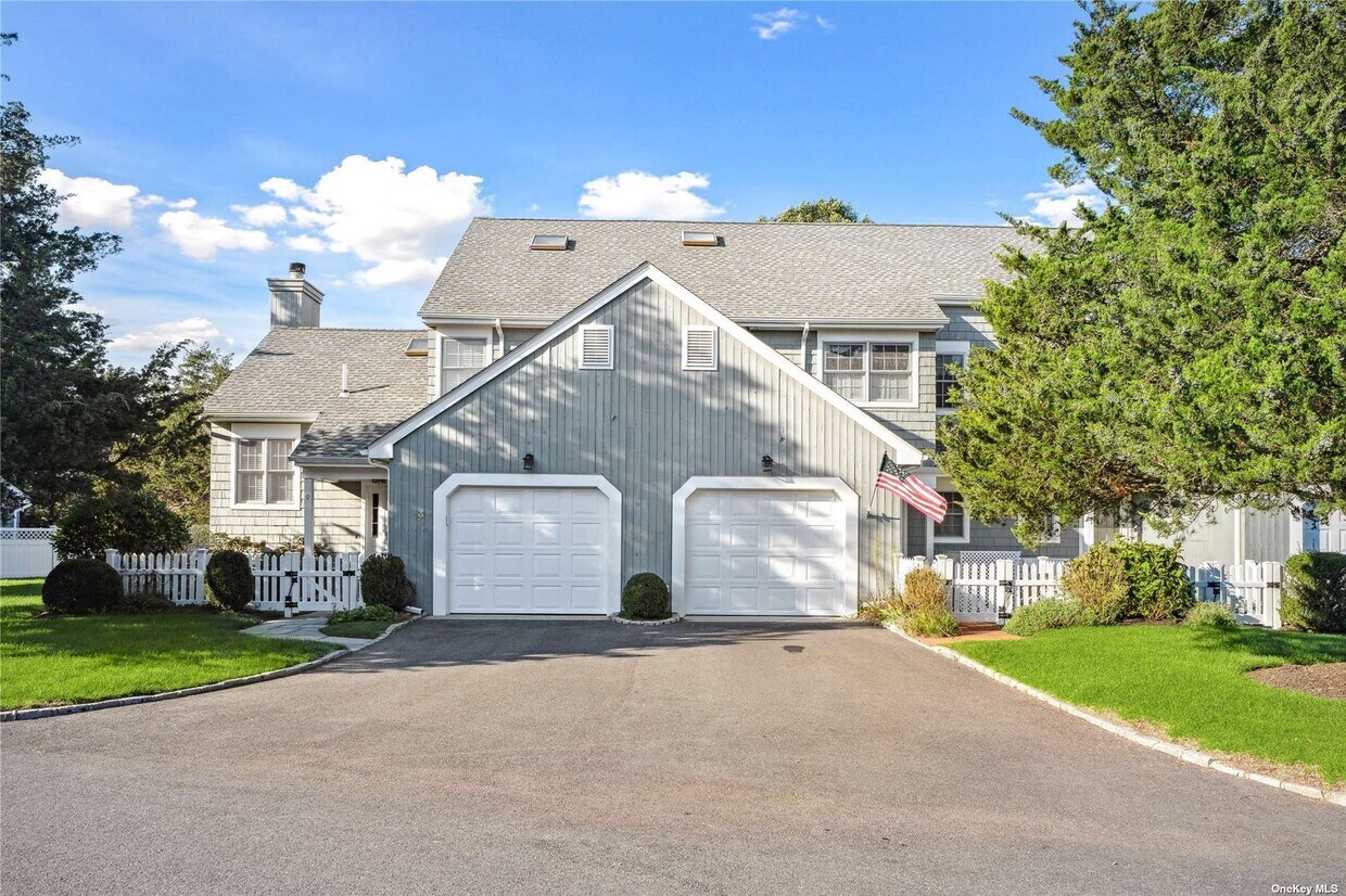 Primary Photo - 10 Brittany Ln