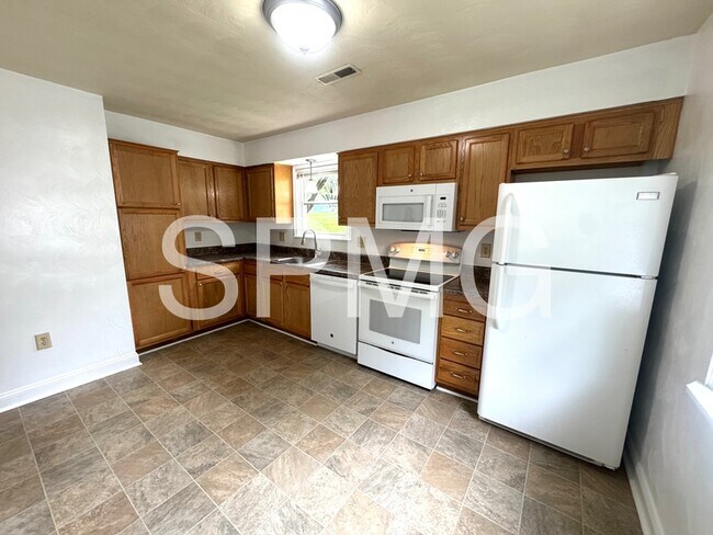 Foto del edificio - 701 Tuck St NE