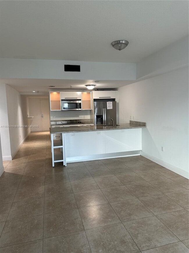 Foto del edificio - 185 SW 7th St