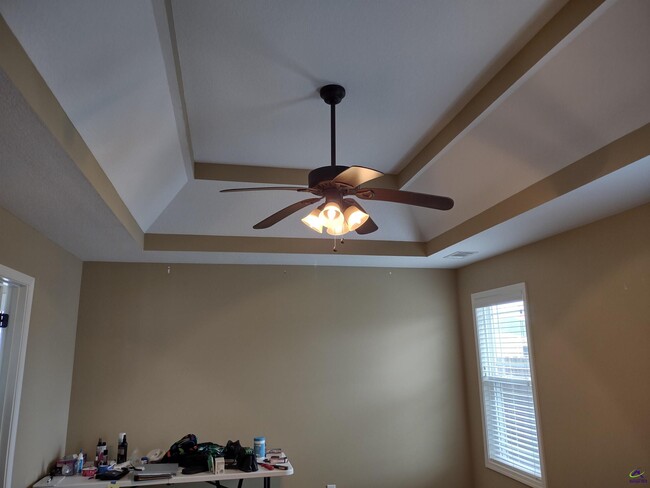 Building Photo - 304 S Charity Ln