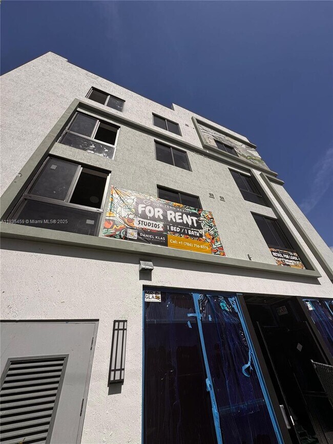 Foto del edificio - 3422 NW 5th Ave
