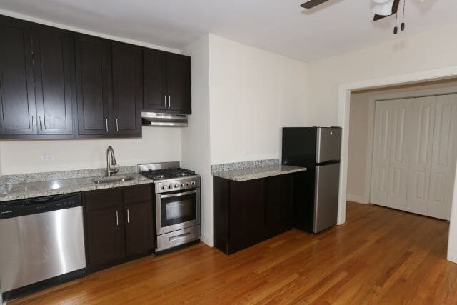 Building Photo - 618 W Patterson Ave