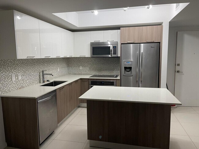 Foto del edificio - 5252 NW 85th Ave