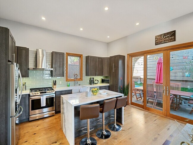 Building Photo - 3 Bedroom Single Family Home in San Francisco