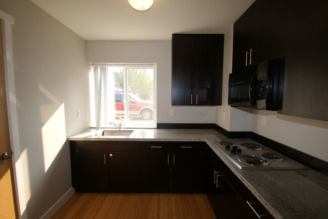 Building Photo - 5043 Brooklyn Ave NE