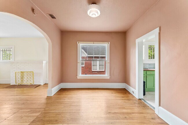 Foto del edificio - 4531 Attleboro St