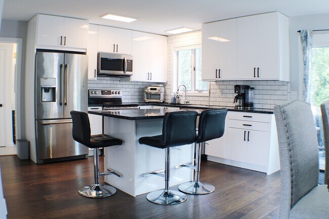 Foto del edificio - 12 Middlefield St