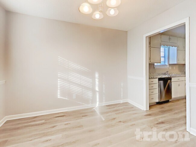 Building Photo - 11069 Hunters Ln