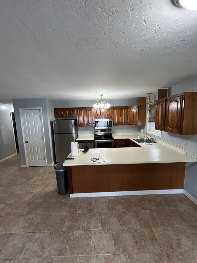 Building Photo - 3 Hinman St