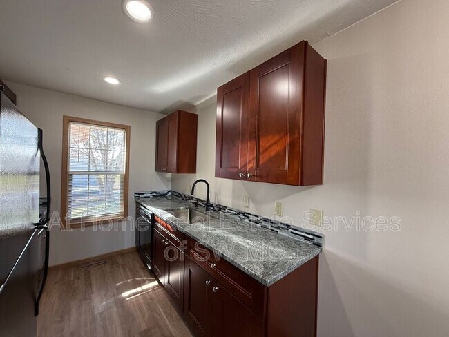 Foto del edificio - 2305 W Parkview Ave