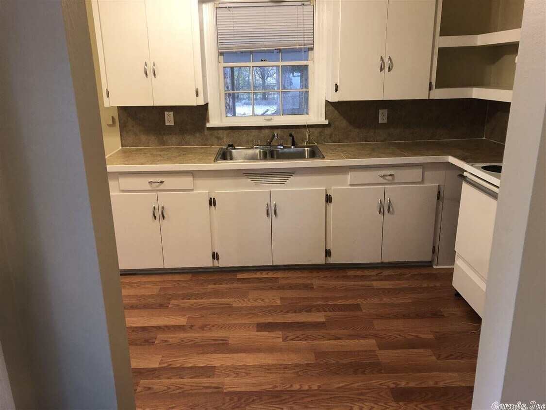 914 Jackman St, Benton, AR 72015 House Rental in Benton, AR