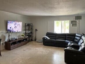 Building Photo - 8603 SW 68th Ct