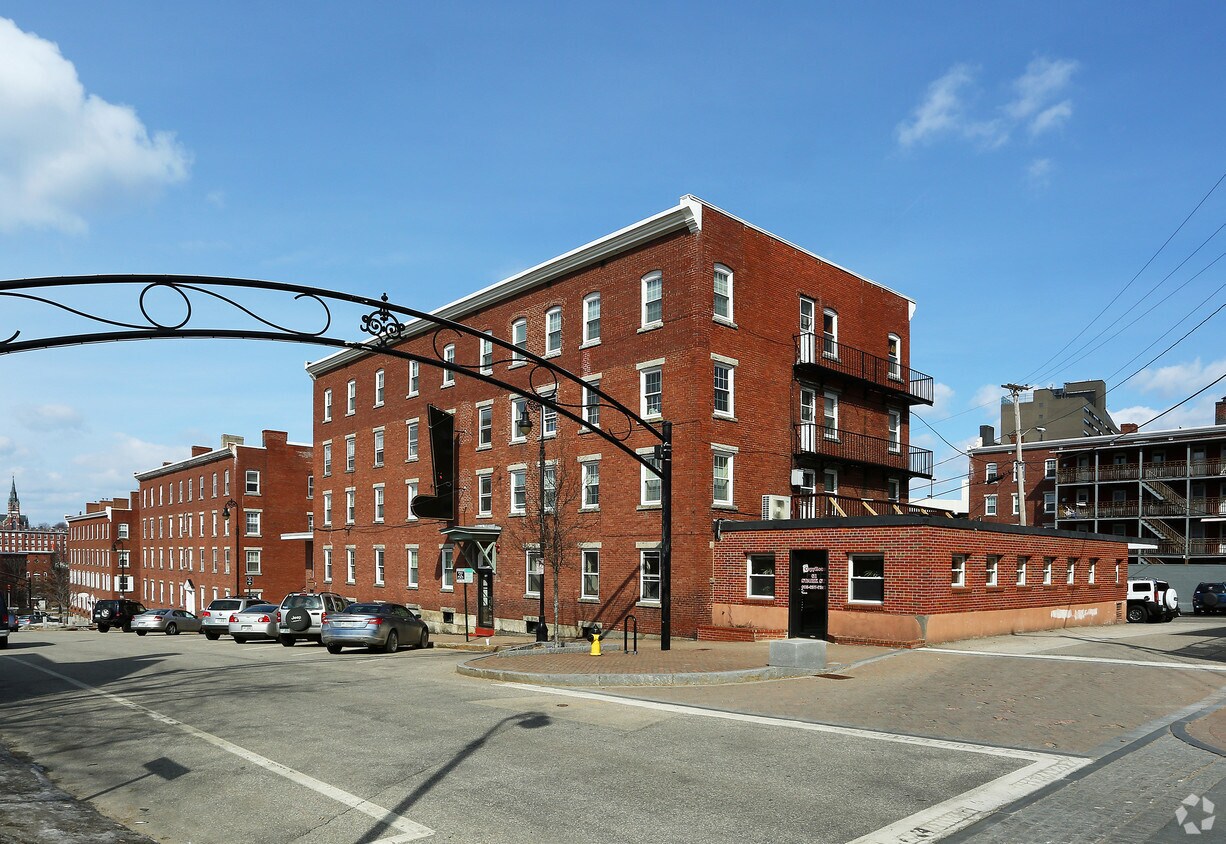 Foto principal - 63-79 Stark St