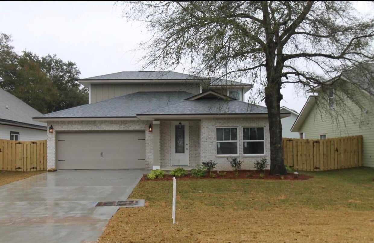 60 4th St, Shalimar, FL 32579 House Rental in Shalimar, FL