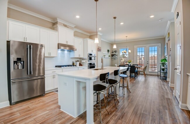 Huge island in center of main floor and 10 foot ceilings - 3768 Duke Center Way