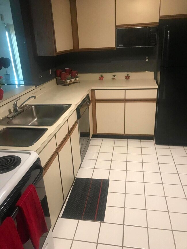 Foto del edificio - 27430 Evergreen Rd