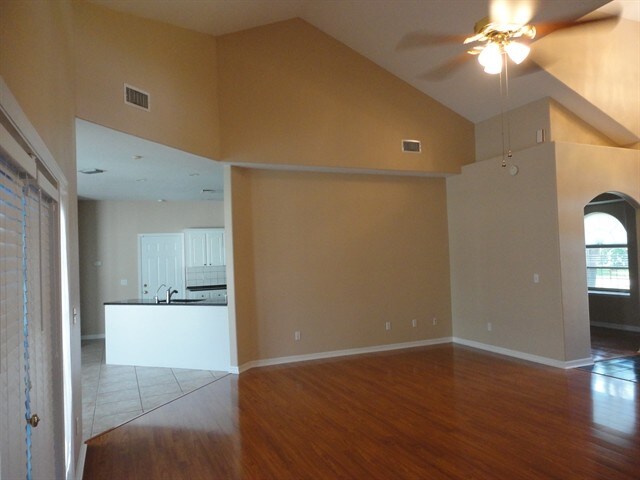 Building Photo - 10420 Kankakee Ln