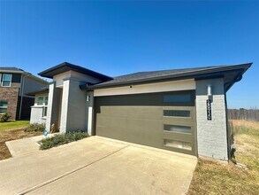 Building Photo - 28930 Yampa Mill Ln