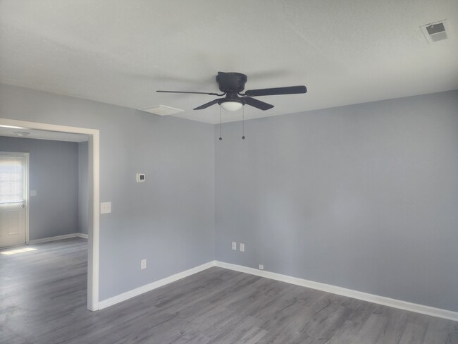 Building Photo - 3707 Kadey Dr