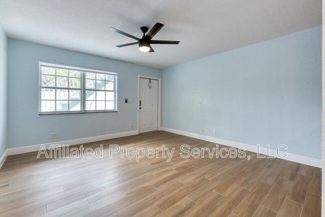 Building Photo - 5207 N Flagler Dr