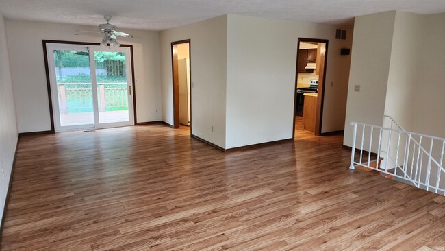 Foto del edificio - 708 E Eddington Ct