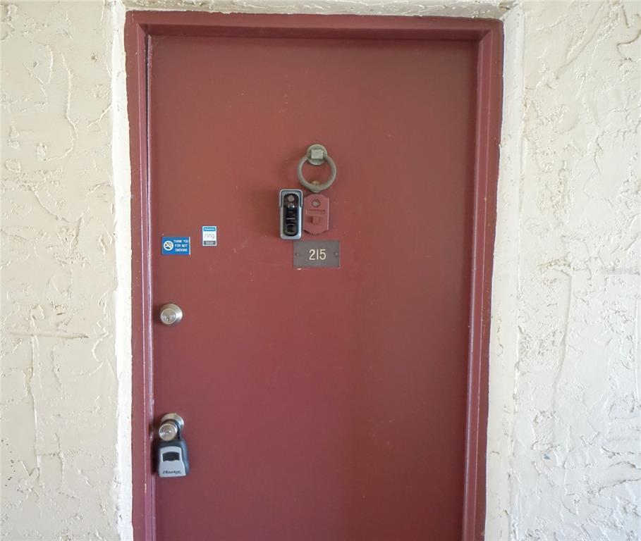 Primary Photo - 3829 S Lake Dr