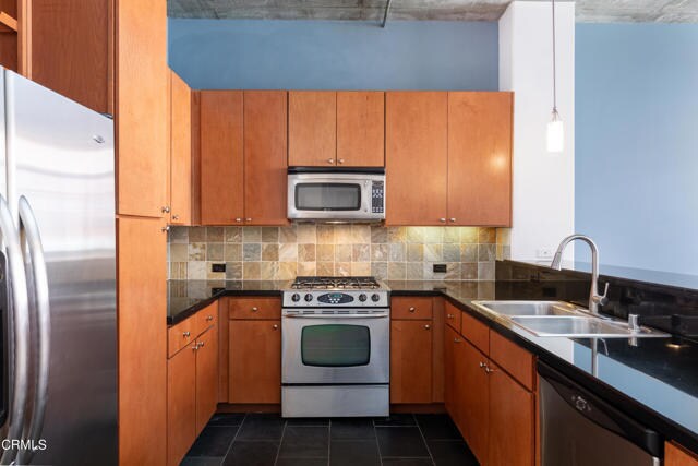 Foto del edificio - 840 E Green St