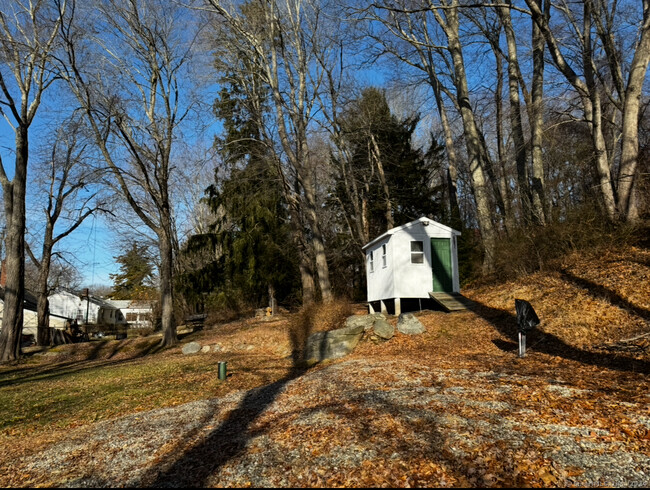 Building Photo - 25 Wawecus Hill Rd