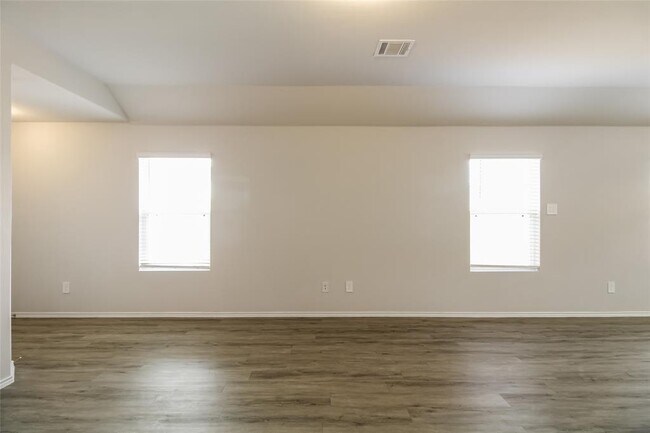 Foto del edificio - 2501 Grayling Dr