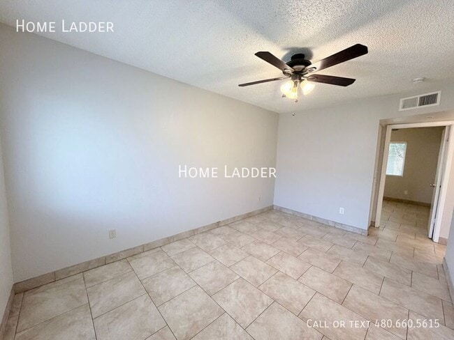 Photo - 501 E 8th Ave Apartment