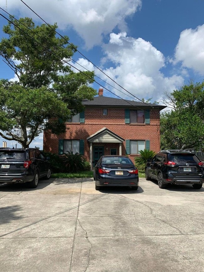 Building Photo - Riverfront in San Marco!!!
