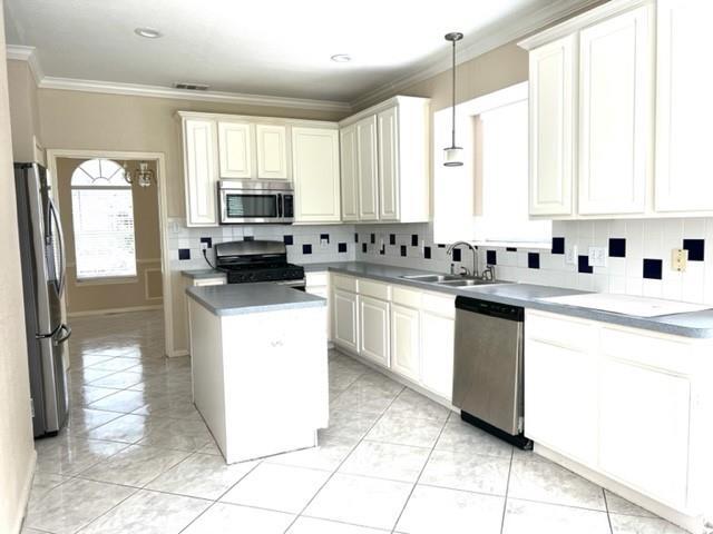 Building Photo - 2423 Piney Woods Dr