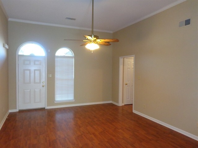 Foto del edificio - 1326 Siskin Dr