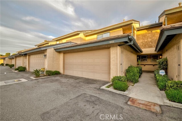 Foto del edificio - 8466 Kington Way